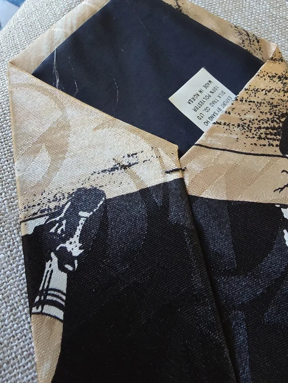 Vintage Dino Romaro Necktie Basketball New York City Hand Made Graphics